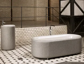 Badewanne BetteLux oval couture mit Waschtisch im vintage Showroom